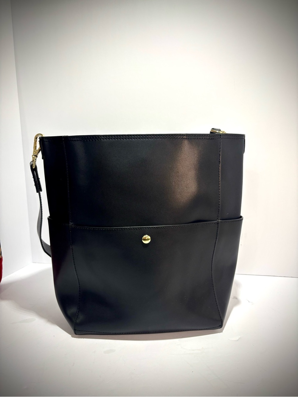 Bostanten Classic Black Leather Tote Bag - Sleek Everyday Carry